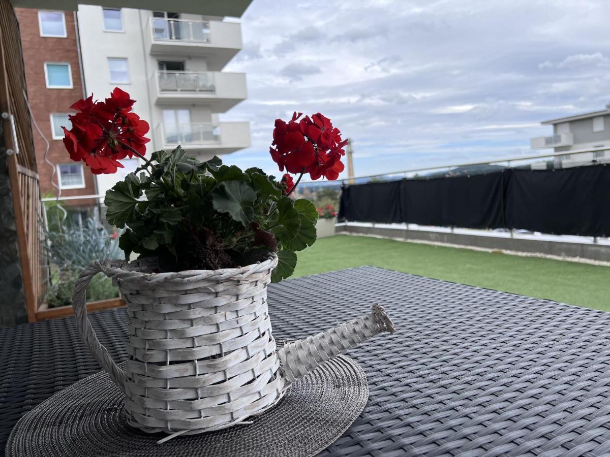 Apartament Z Tarasem Na Osiedlu Rakownica Jelenia Góra Eksteriør billede